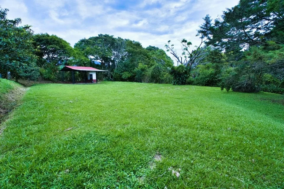 Amplio Uso de Suelo Mixto: Residenciales y Condominios y Comercial. Descubre una oportunidad única de inversión en el corazón de SAN ISIDRO DE HEREDIA, Costa Rica, photo 13