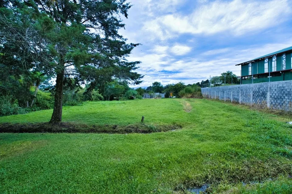 Amplio Uso de Suelo Mixto: Residenciales y Condominios y Comercial. Descubre una oportunidad única de inversión en el corazón de SAN ISIDRO DE HEREDIA, Costa Rica, photo 4