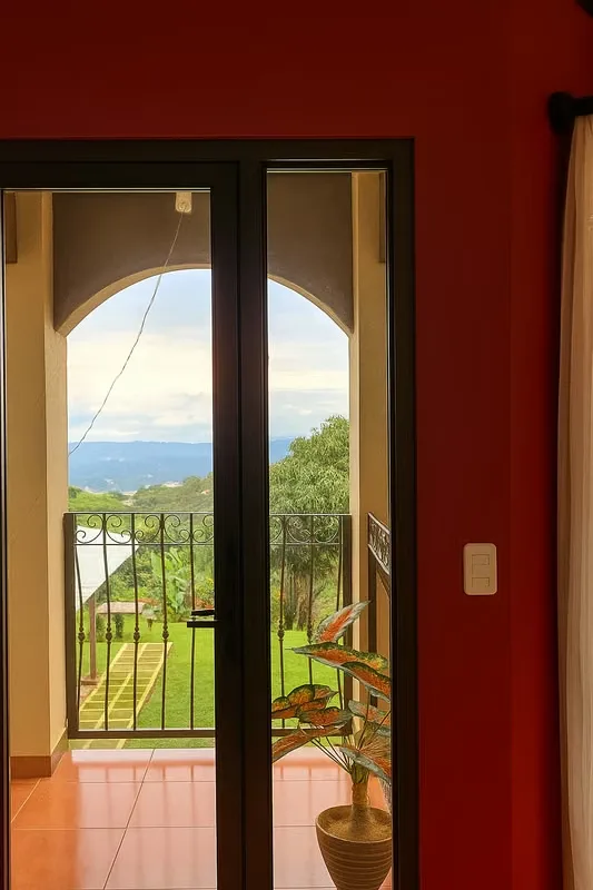 House for Sale in Mountain Residential Zone. Cajon of Greece, Construction: 220 m2 Lot: 1387 m2, photo 6
