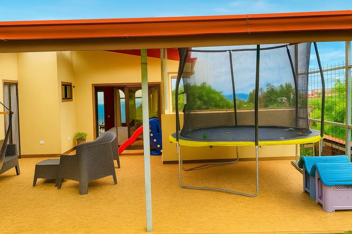 House for Sale in Mountain Residential Zone. Cajon of Greece, Construction: 220 m2 Lot: 1387 m2, photo 8