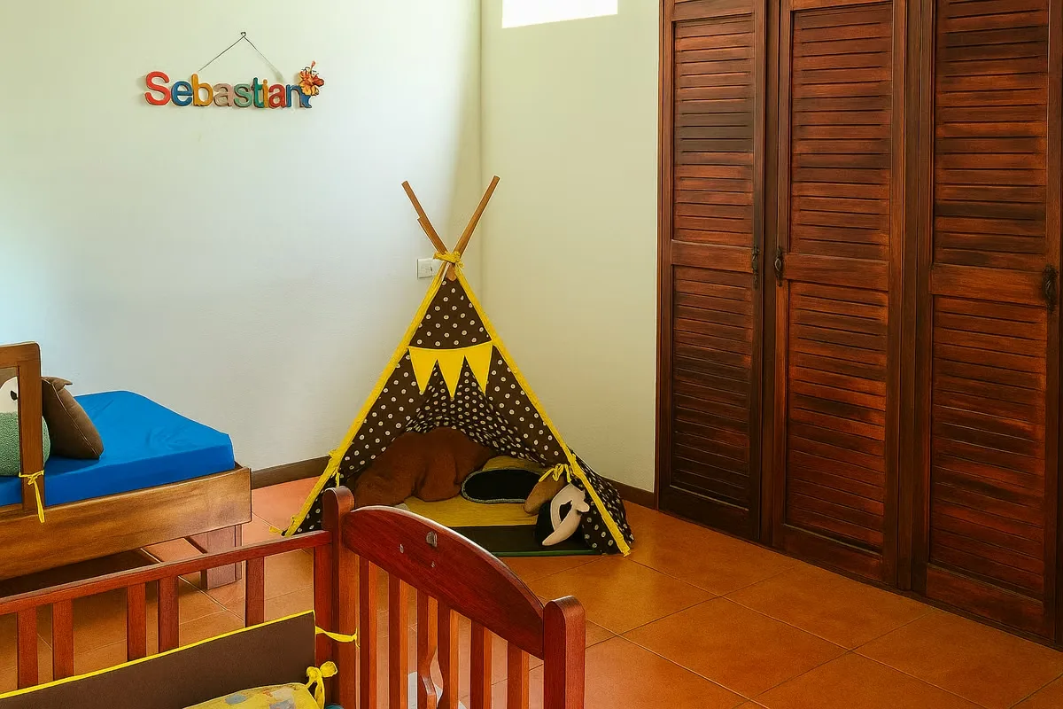 House for Sale in Mountain Residential Zone. Cajon of Greece, Construction: 220 m2 Lot: 1387 m2, photo 9