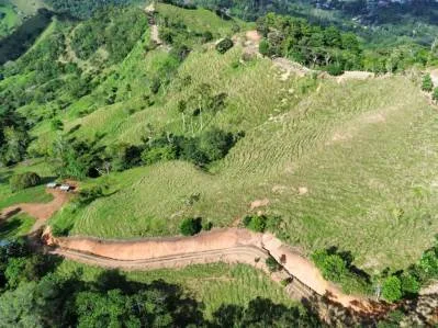 FINCA CON FUERTE POTENCIAL PARA DESARROLLO RESIDENCIAL, photo 3