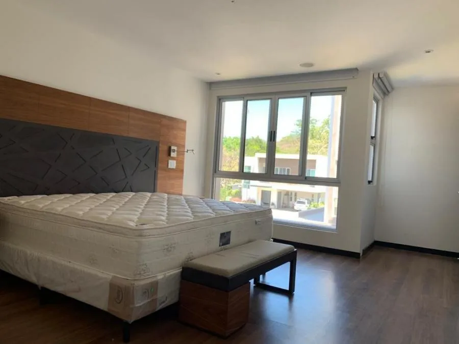 Venta de Casa de tres niveles en Santa Ana Pozos MGA - Venta en Santa Ana, photo 2