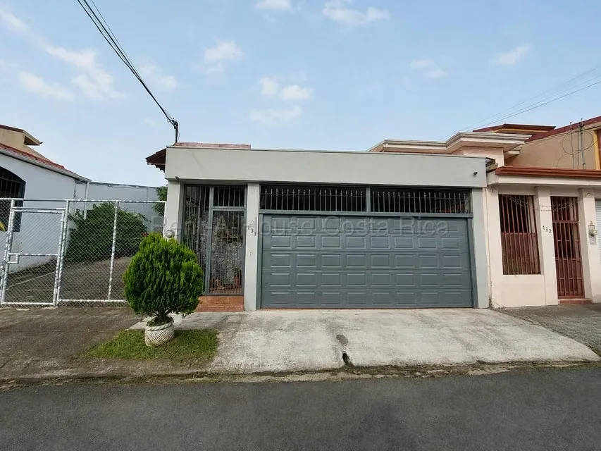 Venta de Casa AMUEBLADA en Liberia de Guanacaste.