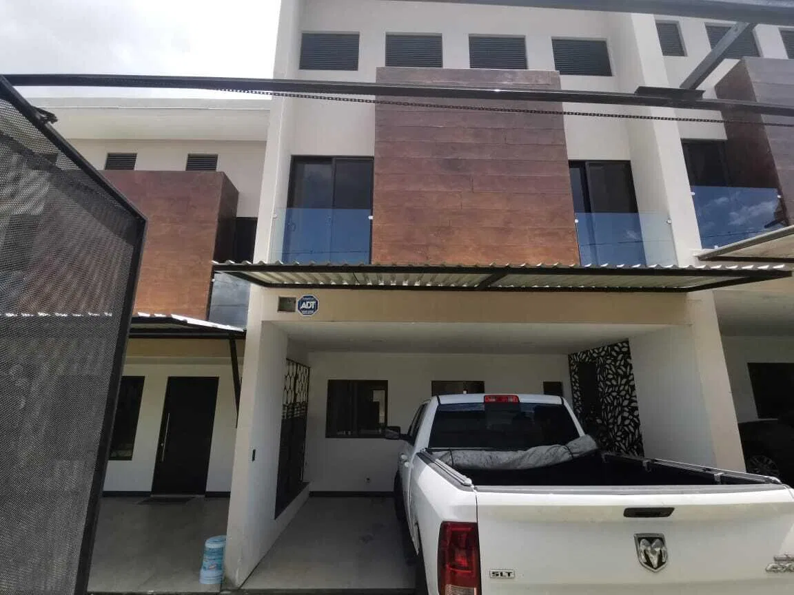 Se vende casa en San Vicente Moravia 25-992 - Venta en Moravia