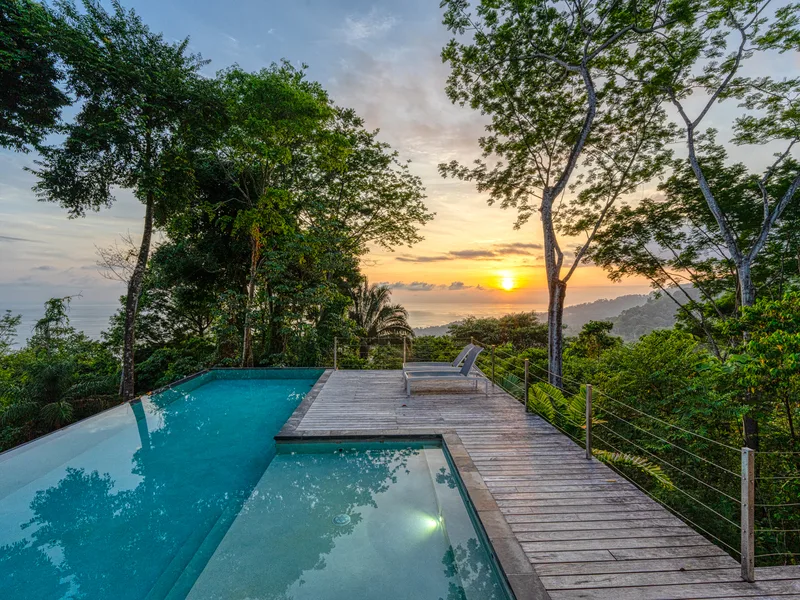 4 Bed Single Family Homes For Sale in Uvita