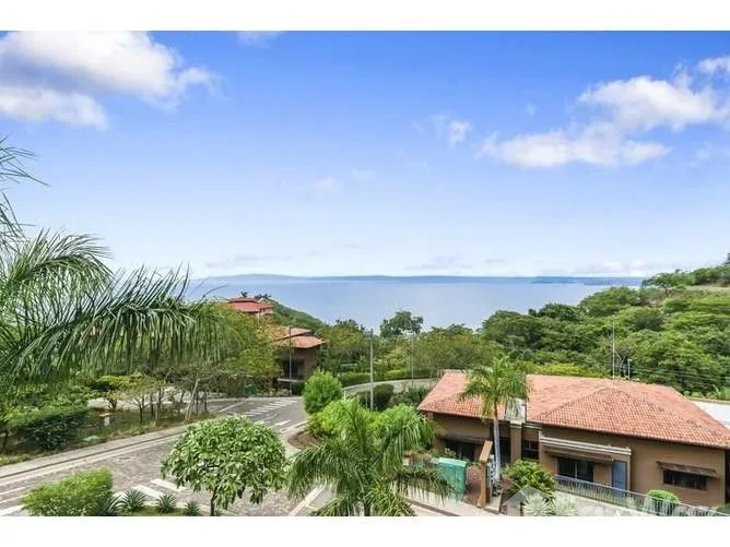 3 Bedroom Apartment for Sale at Azul Paraiso 8A: Luxury Condo with Phenomenal Ocean View for $649,000, photo 8