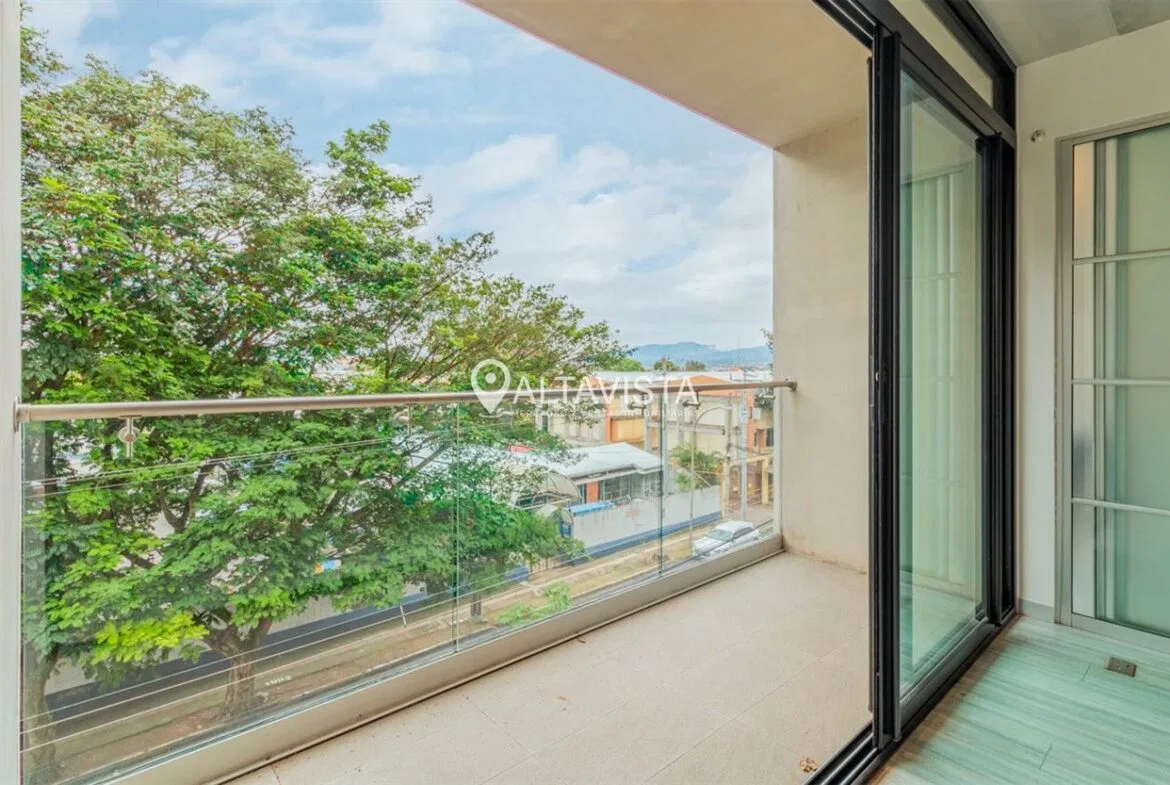 Apartamento en 37 Dent Escalante Alquiler