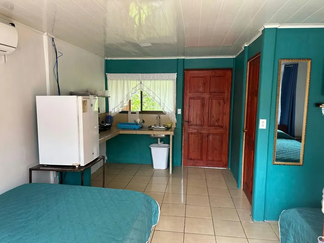 Se vende complejo turístico con aguas termales, con linda propiedad de 20.000 mt2. Queda mucho espacio para construir mas cabinas, esta en zona verde, con vista a la ..., photo 12