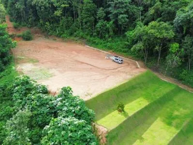 Lote con vista a la montaña: le espera un paraíso privado, photo 3