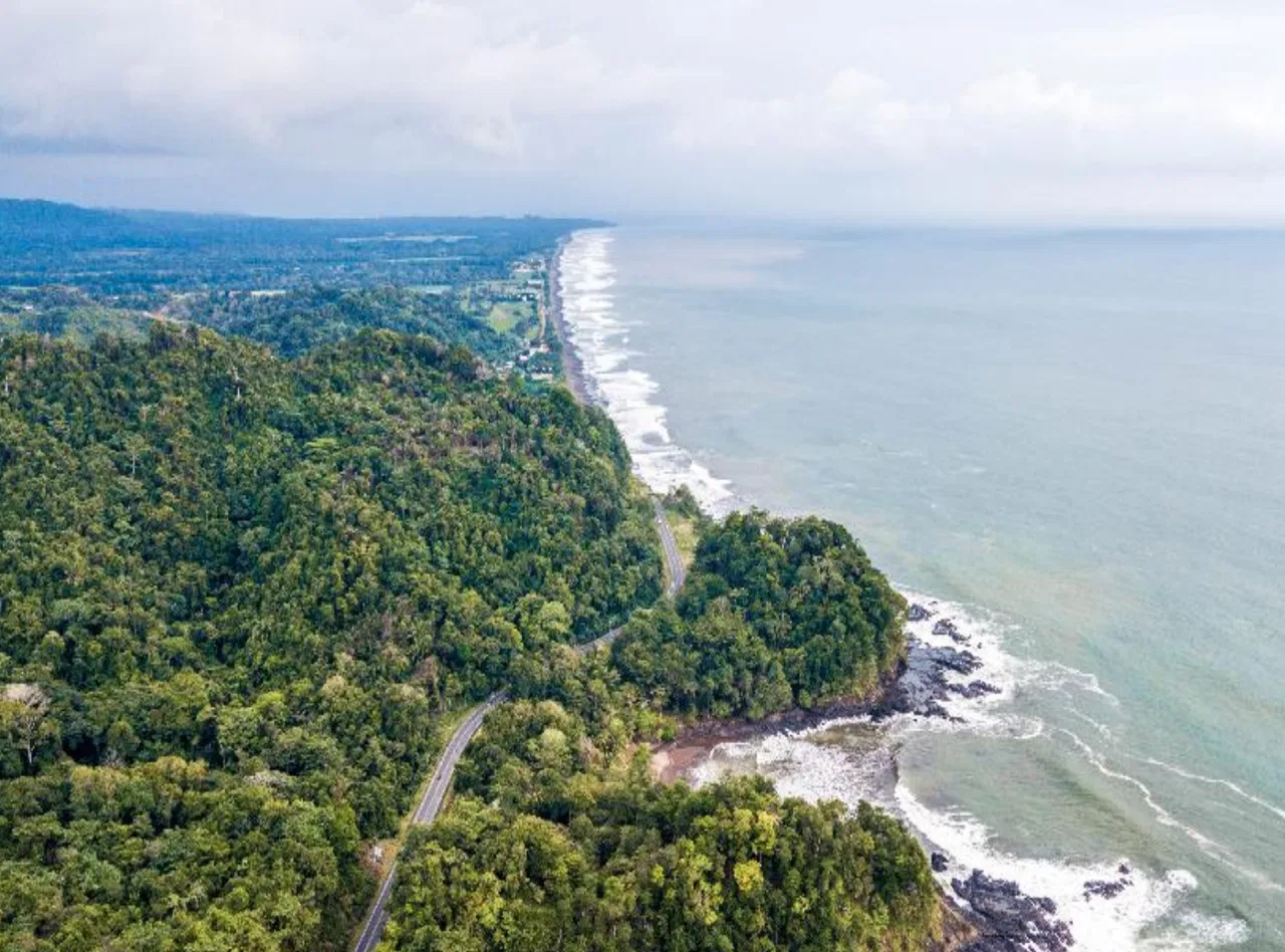 Exclusive Estate with Panoramic Ocean Views and Development Potential.