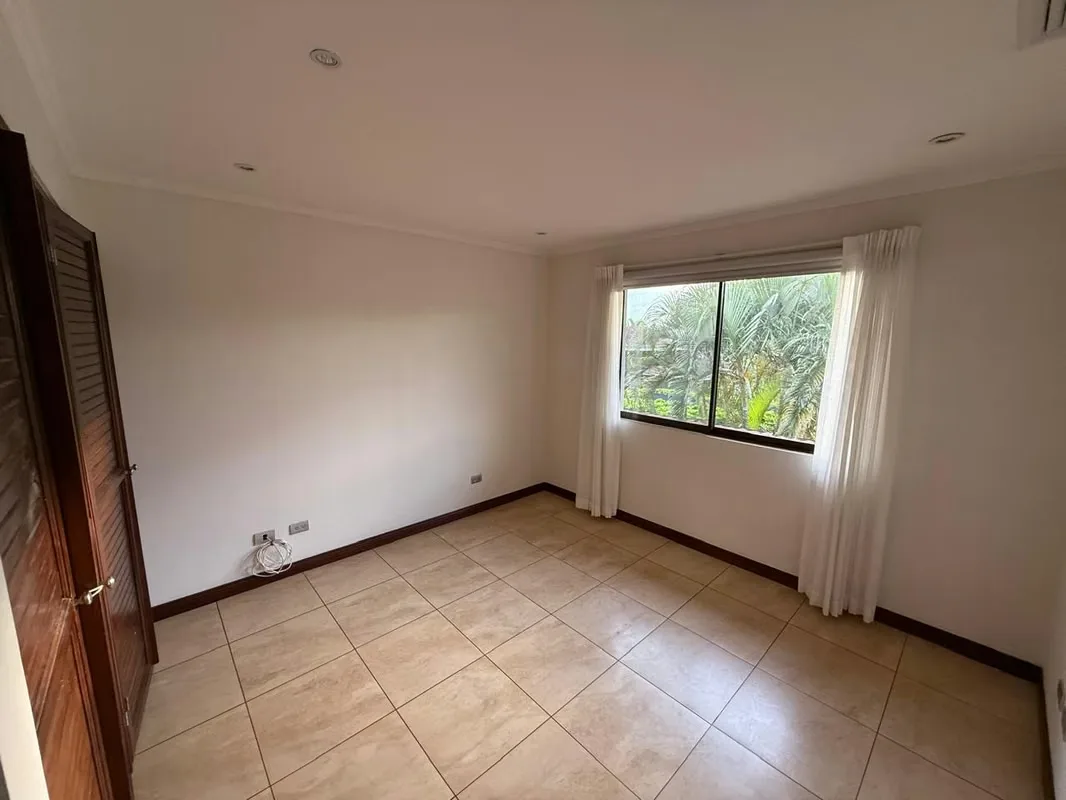 Almeria, linda-amplia 260 m2, L. Blanca, 3 hab, A/C, 2.5 baños, terraza, patio, sala TV, amenidades., photo 15