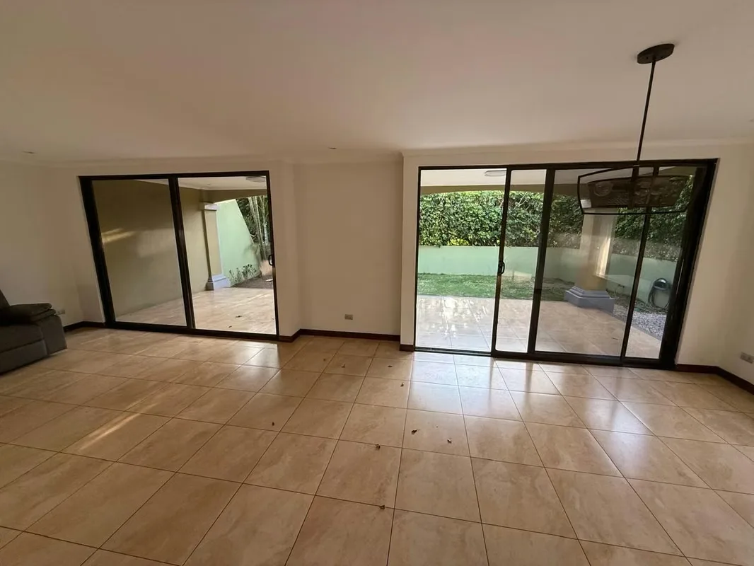 Almeria, linda-amplia 260 m2, L. Blanca, 3 hab, A/C, 2.5 baños, terraza, patio, sala TV, amenidades., photo 5