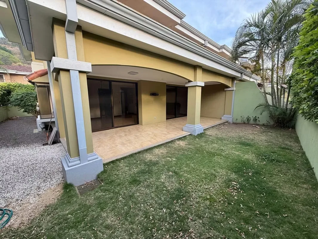 Almeria, linda-amplia 260 m2, L. Blanca, 3 hab, A/C, 2.5 baños, terraza, patio, sala TV, amenidades., photo 8