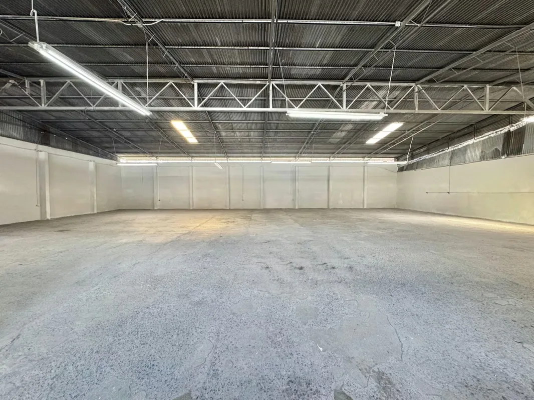 ESCAZU. WAREHOUSE. COMERCIAL &INDUSTRIAL USE. CLOSE TO MULTIPLAZA ESCAZU