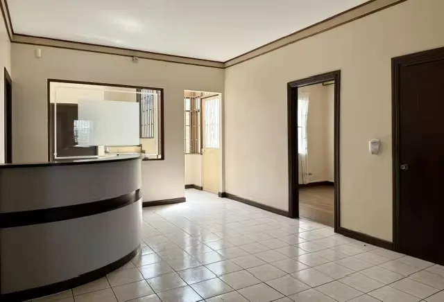 Ubicada en el prestigioso y dinámico sector de Barrio Escalante, esta excelente propiedad comercial ...