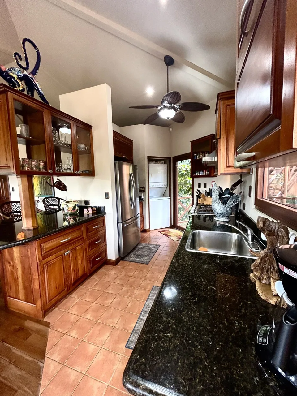 Waterfront Lake Arenal Villa with Guest Casita in Exclusive Buena Vista Community, photo 13