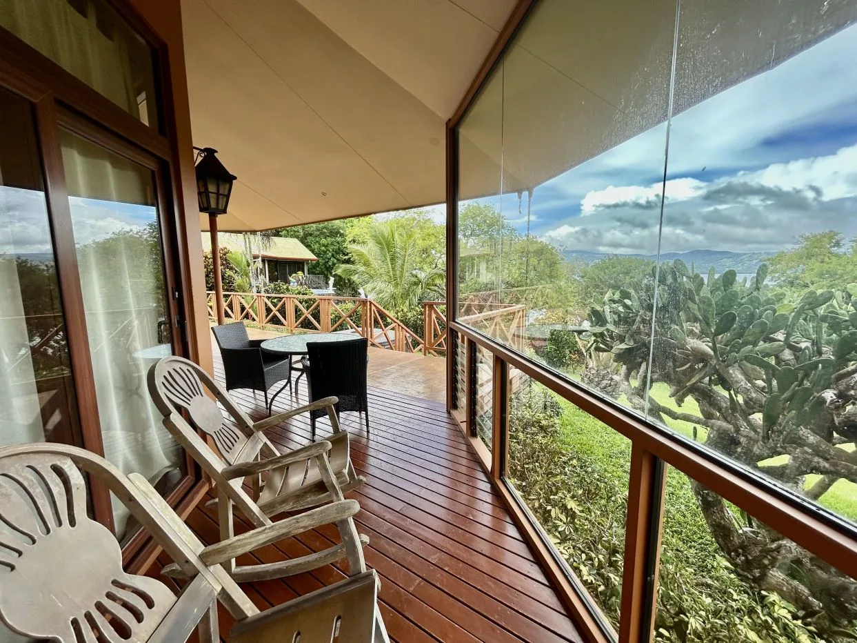 Waterfront Lake Arenal Villa with Guest Casita in Exclusive Buena Vista Community, photo 6