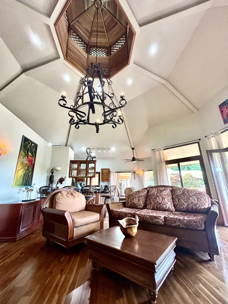 Waterfront Lake Arenal Villa with Guest Casita in Exclusive Buena Vista Community, photo 8