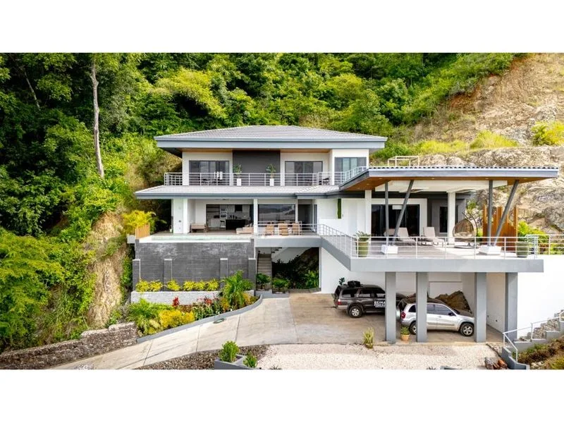4 Bed Single Family Homes For Sale in Playas Del Coco, photo 2