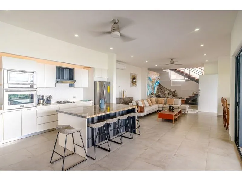4 Bed Single Family Homes For Sale in Playas Del Coco, photo 5