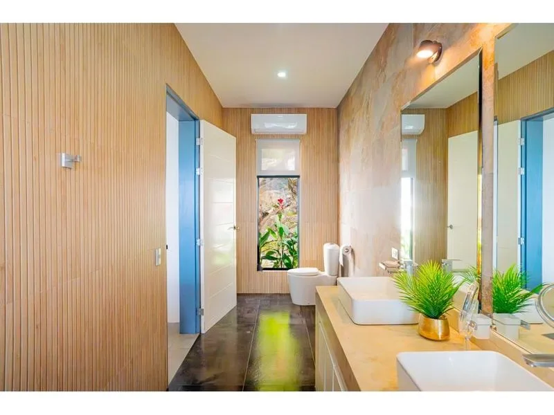 4 Bed Single Family Homes For Sale in Playas Del Coco, photo 9