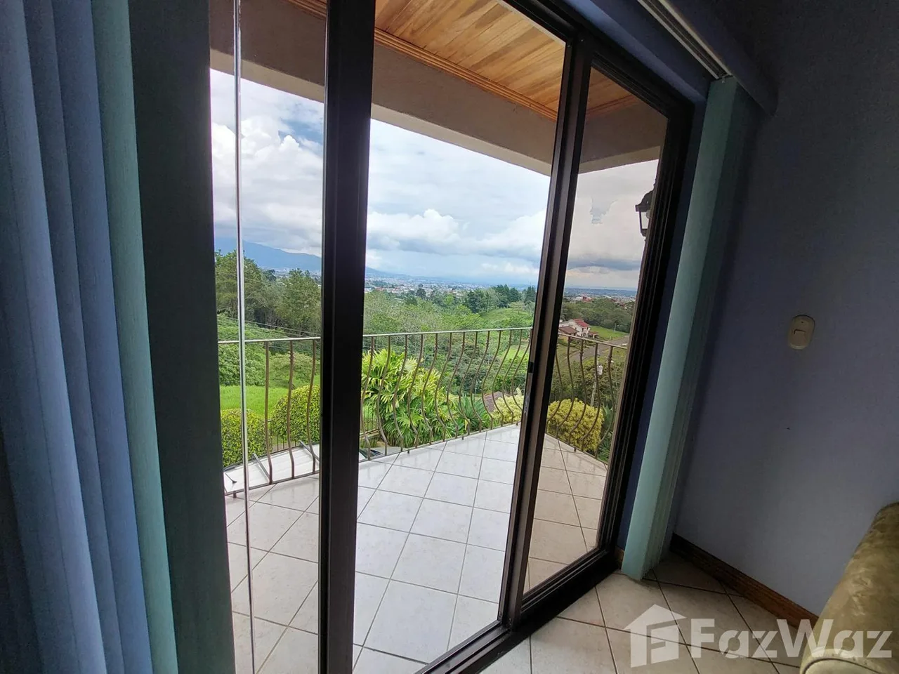4 Bedroom House for Sale in Goicoechea, San Jose for $450,000, photo 6