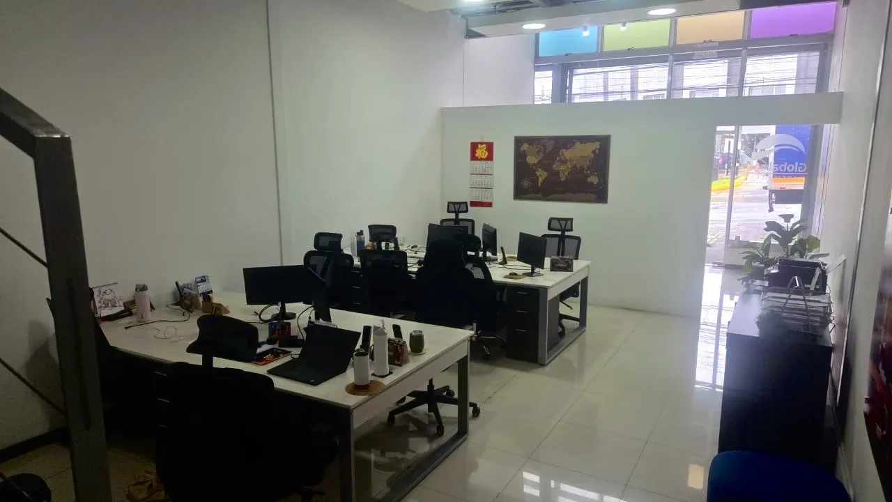 Oportunidad de alquiler de local comercial ubicado en una zona altamente comercial y transitada, cerca de parada de buses, Masxmenos, AutoMercado, centro comerciales con los mejores ...