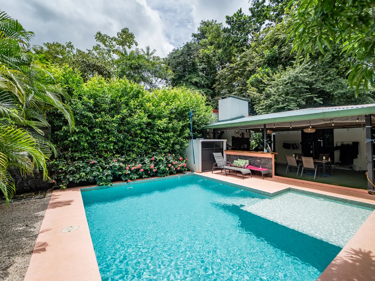 Casa Mateo - Charming home + apartment close to Playa Carrillo