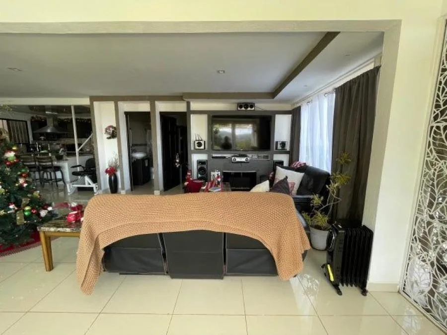 Venta Fabulosa Casa en Santa Ana / Mls. 26-972 OFC JB - Venta en Santa Ana, photo 3