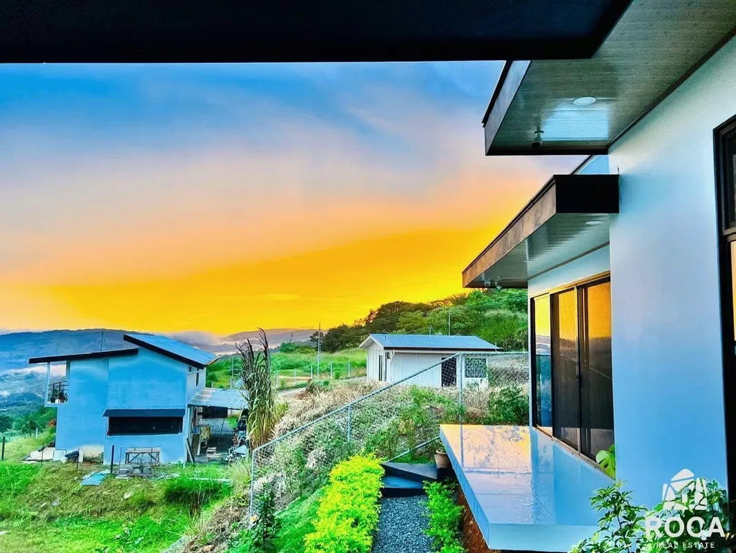 Luxury Home For Sale in Miravalles PZ, photo 2