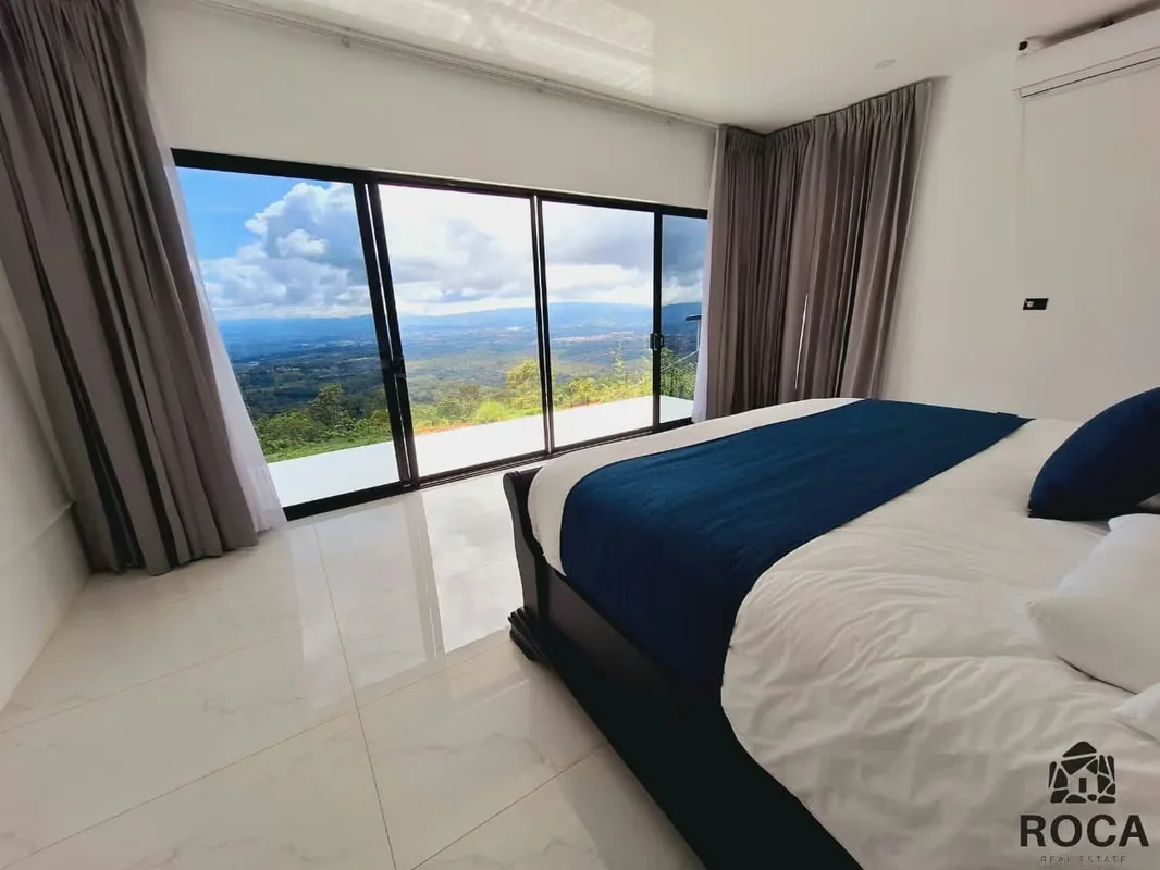 Luxury Home For Sale in Miravalles PZ, photo 12