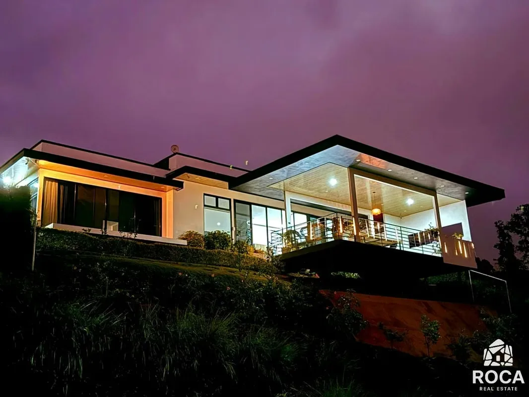 Luxury Home For Sale in Miravalles PZ, photo 5