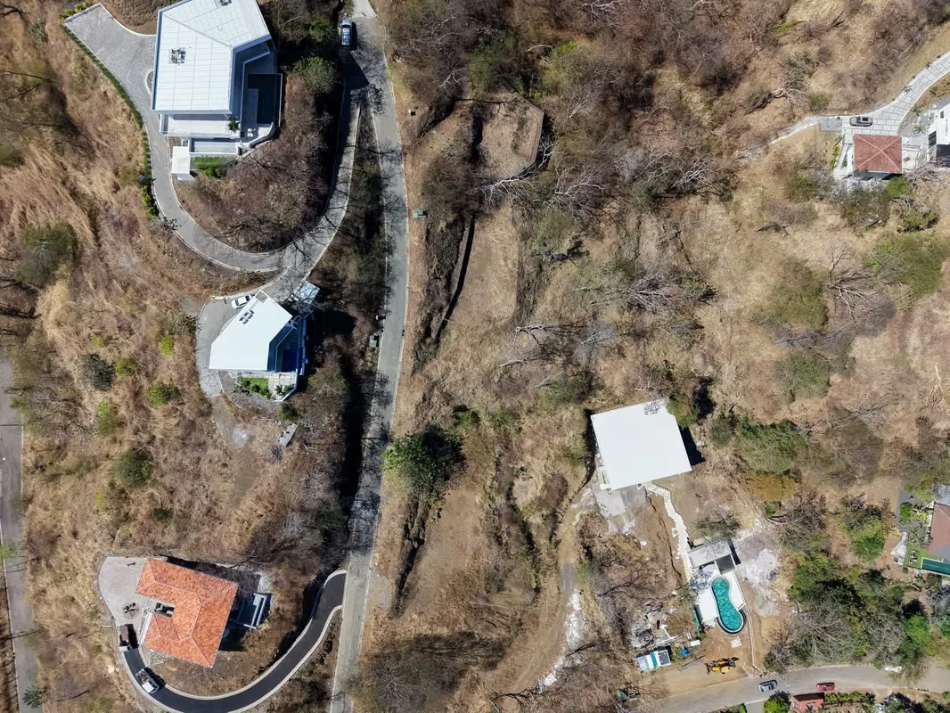 Located within the prestigious Coco Bay residential community in Playas del Coco, this expansive lot represents an exceptional opportunity to develop a high-end residence or an ..., photo 5