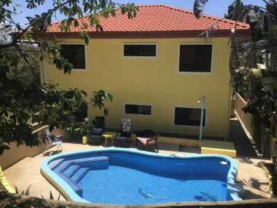 La Casa "Laguna Pacifica" Es Una Propiedad De 3 Habitaciones Con Piscina, Ubicada En Guacalillo.