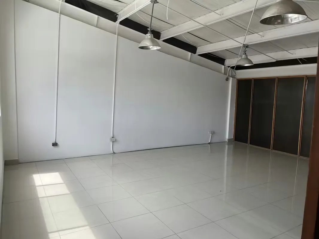 The place is on the second floor has a private bathroom and the condo has public use
