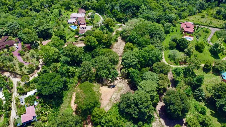 Build-Ready Lot in Ojochal’s Calle Cacique | Easy Access & Stunning Mountain Views, photo 3