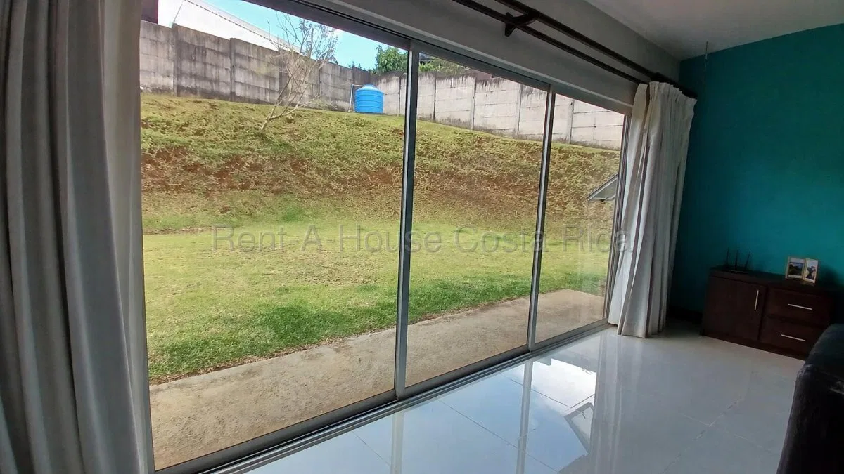 Venta de casa de 1 nivel con jardines y amplias vistas #26-1877 GS - Venta en Puriscal, photo 4