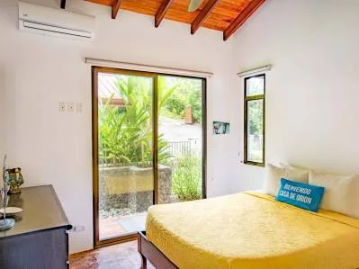 Casa de lujo con vista a la cascada y casa de huéspedes cerca de Dominical, photo 9
