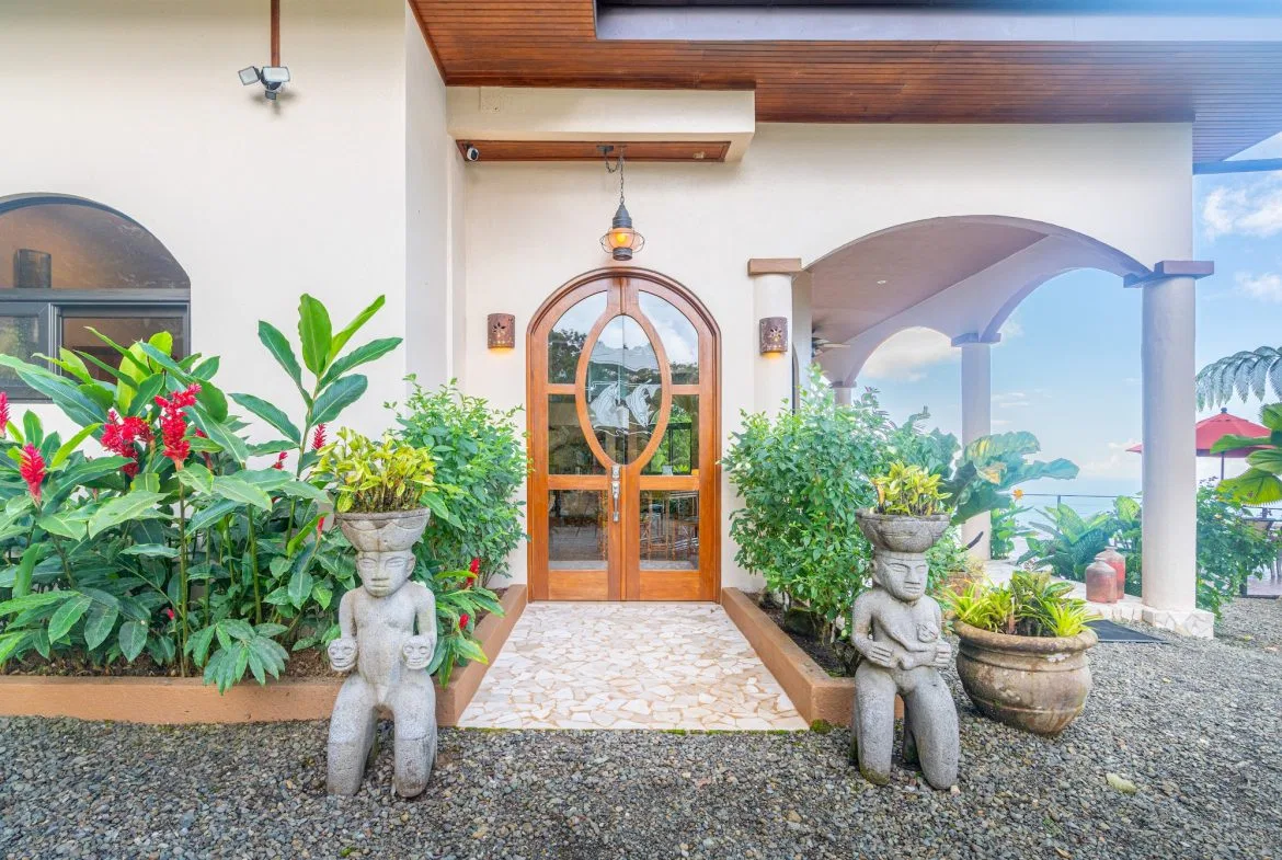 PROPERTY WITH AMAZING WHALE TAIL VIEW 3 BEDROOM HOME, IN UVITA – 1.58 ACRES, photo 13