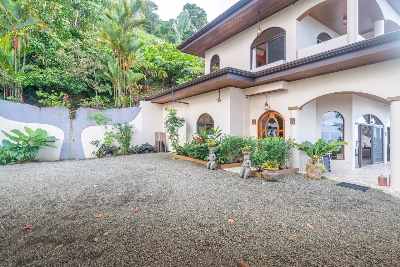 PROPERTY WITH AMAZING WHALE TAIL VIEW 3 BEDROOM HOME, IN UVITA – 1.58 ACRES, photo 14
