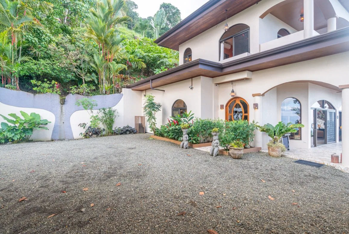 PROPERTY WITH AMAZING WHALE TAIL VIEW 3 BEDROOM HOME, IN UVITA – 1.58 ACRES, photo 15