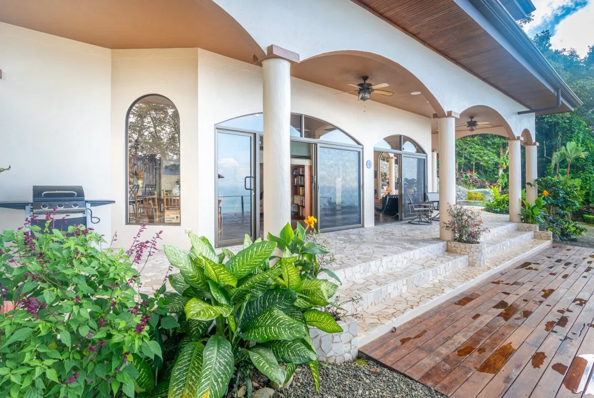 PROPERTY WITH AMAZING WHALE TAIL VIEW 3 BEDROOM HOME, IN UVITA – 1.58 ACRES, photo 17