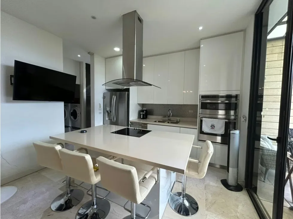Ubicada en una de las zonas más exclusivas y convenientes de Lindora, esta hermosa residencia de un solo nivel combina comodidad, ..., photo 3