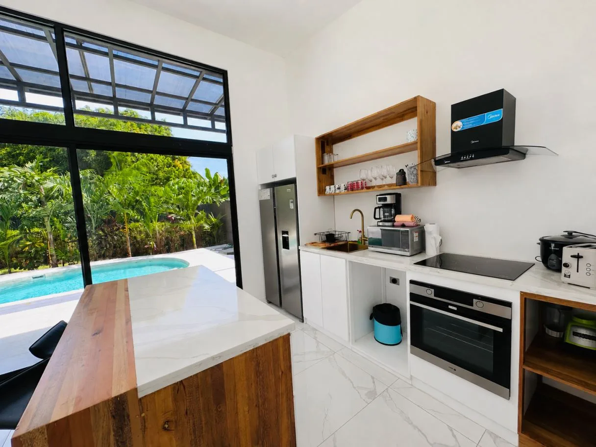 Seaside Villa – Modern Coastal Living and Investment Opportunity in Uvita