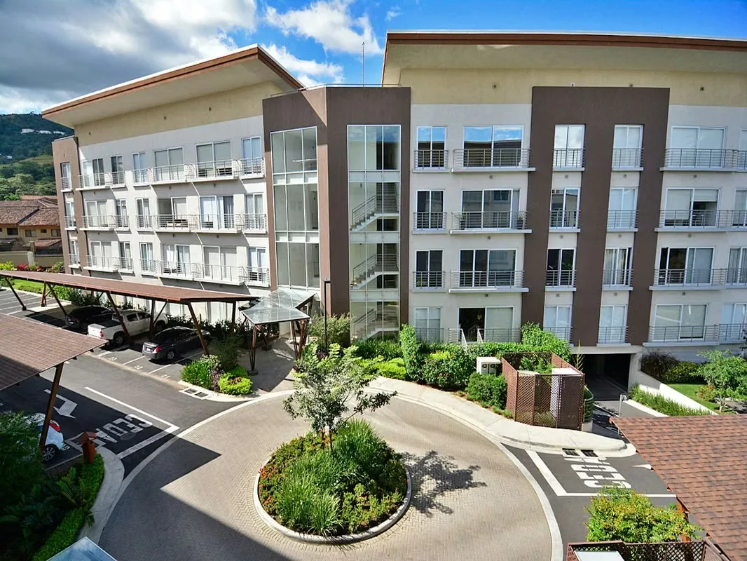 Apartment for sale in Distrito 4, Escazú - Rental, ideal for investment