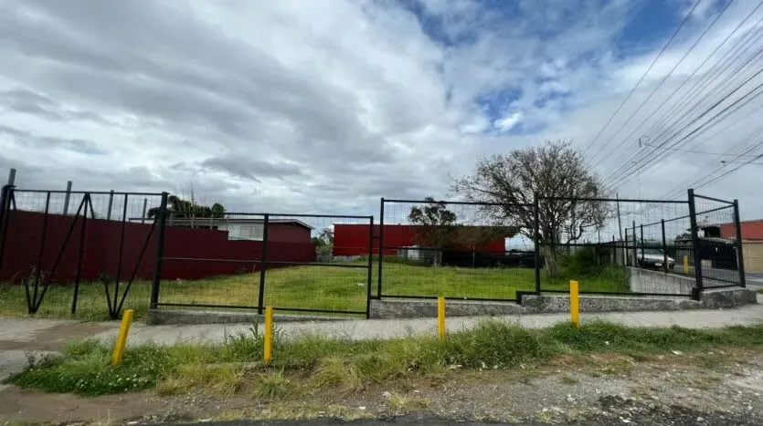 Prime Corner Lot for Sale - GREAT OPPORTUNITY, photo 3