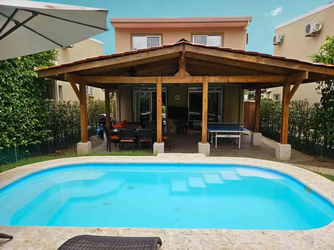 Welcome to your slice of paradise in Los Delfines Golf & Country Club, located in the mature and highly sought-after section of LD - Ara 57.