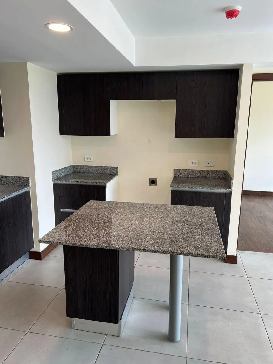 Venta Apartamentos 3h/2b en Torre Los Yoses  - Venta en San Pedro, photo 6