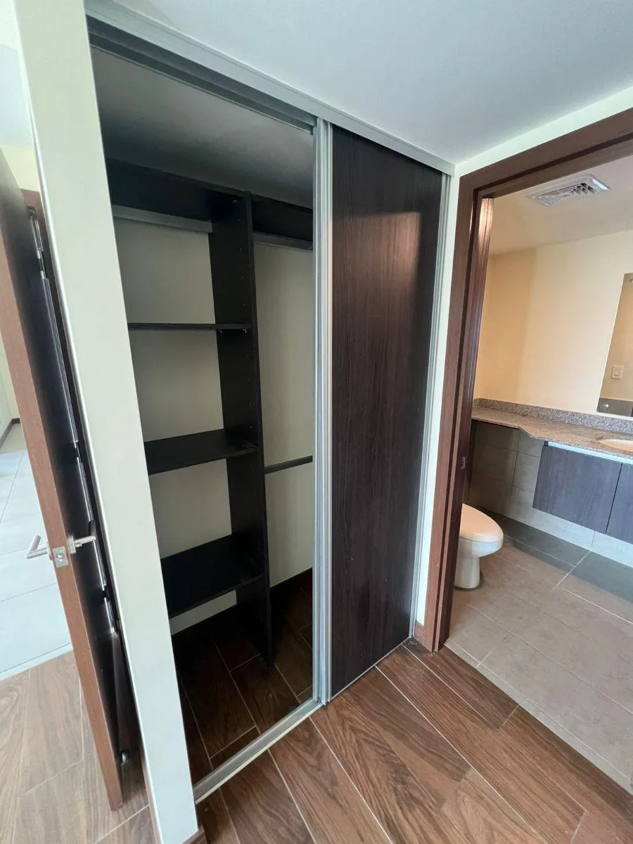 Venta Apartamentos 3h/2b en Torre Los Yoses  - Venta en San Pedro, photo 7